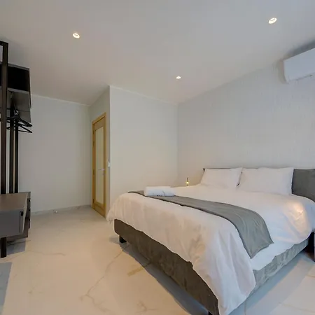 Lägenhetshotell Mayfair By Premier Mt *