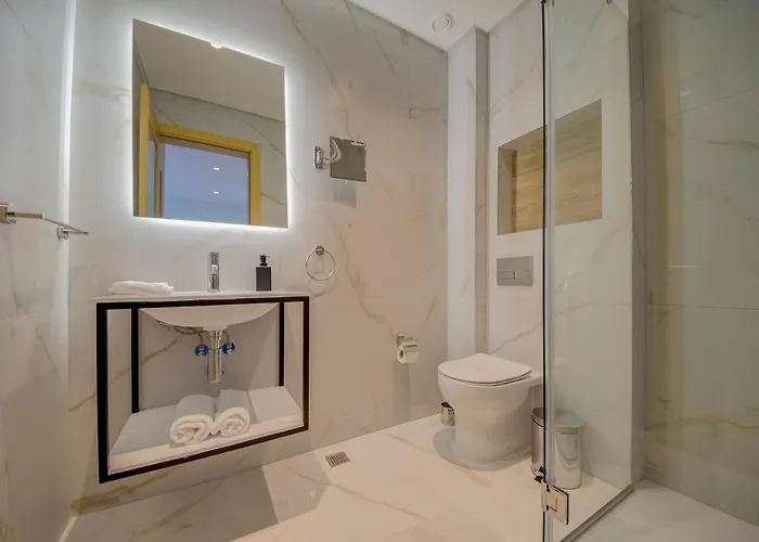 Mayfair By Premier Mt 4*