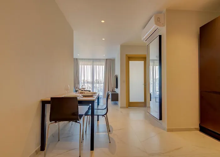 Aparthotel Mayfair By Premier Mt 4*