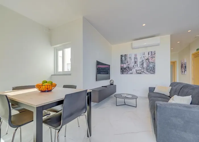 Mayfair By Premier Mt Aparthotel