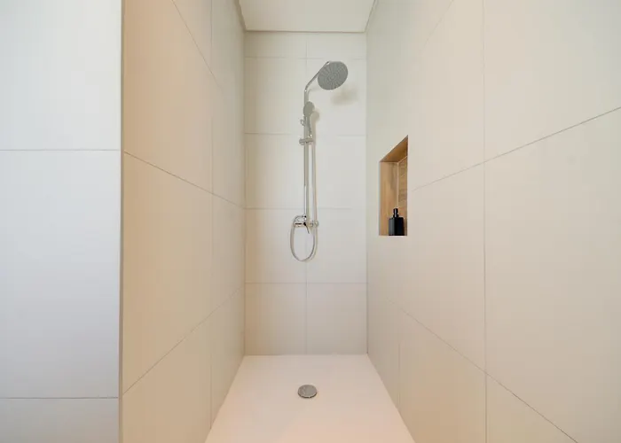 Mayfair By Premier Mt