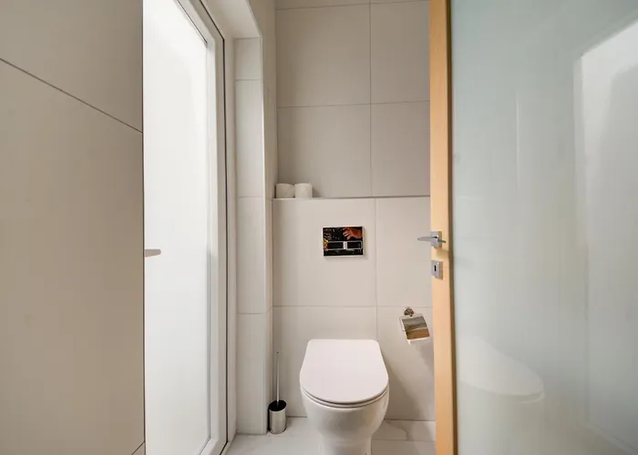 Mayfair By Premier Mt 4*