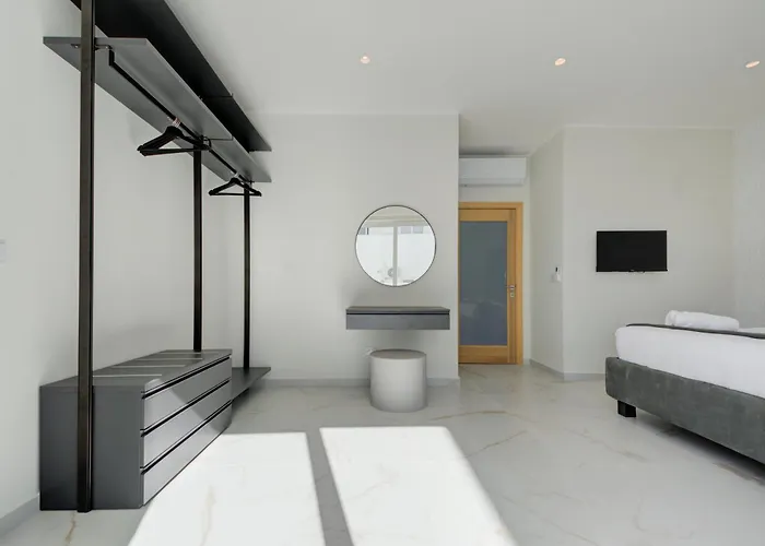 Mayfair By Premier Mt