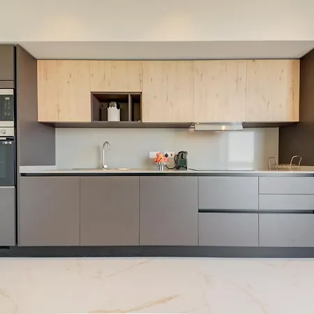 Mayfair By Premier Mt 4*