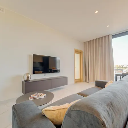 Mayfair By Premier Mt 4*