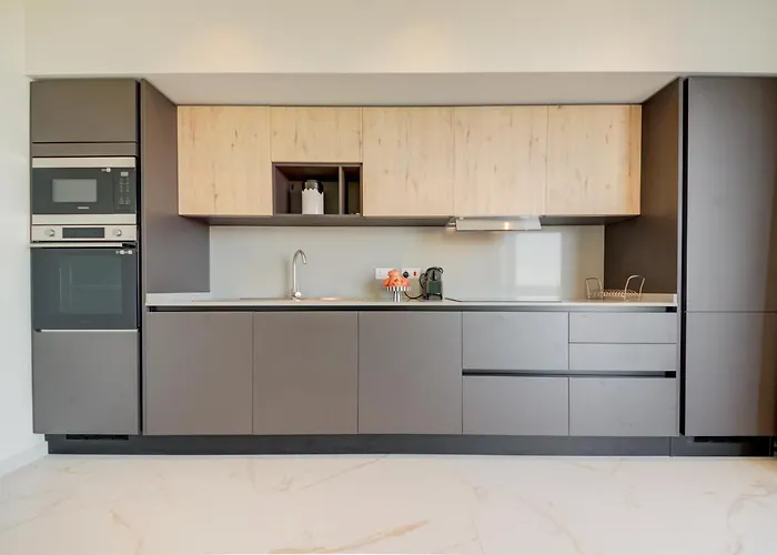 Mayfair By Premier Mt 4*