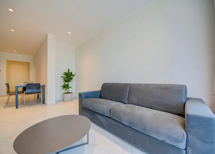 Mayfair By Premier Mt 4*